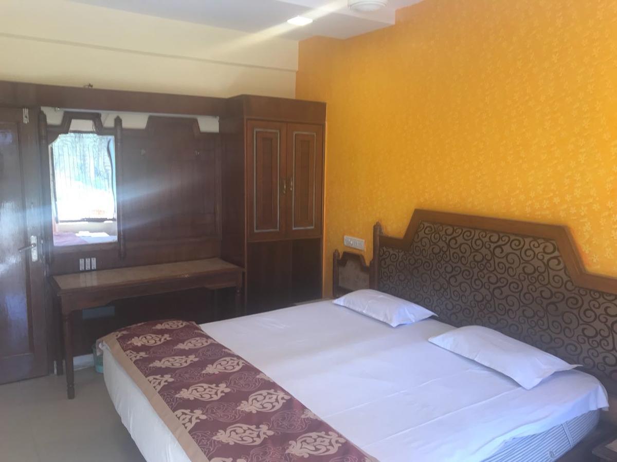 เชอราโทน อะ ลักชัวรี โฮเต็ล เมาน์อาบู Hotel เมาท์อาบู ภายนอก รูปภาพ