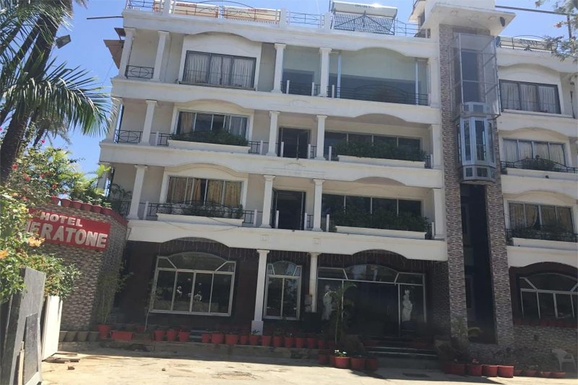 เชอราโทน อะ ลักชัวรี โฮเต็ล เมาน์อาบู Hotel เมาท์อาบู ภายนอก รูปภาพ